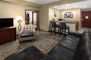 42-inch TV with cable channels - Bismarck Hotel and Conference Center (Bismarck)