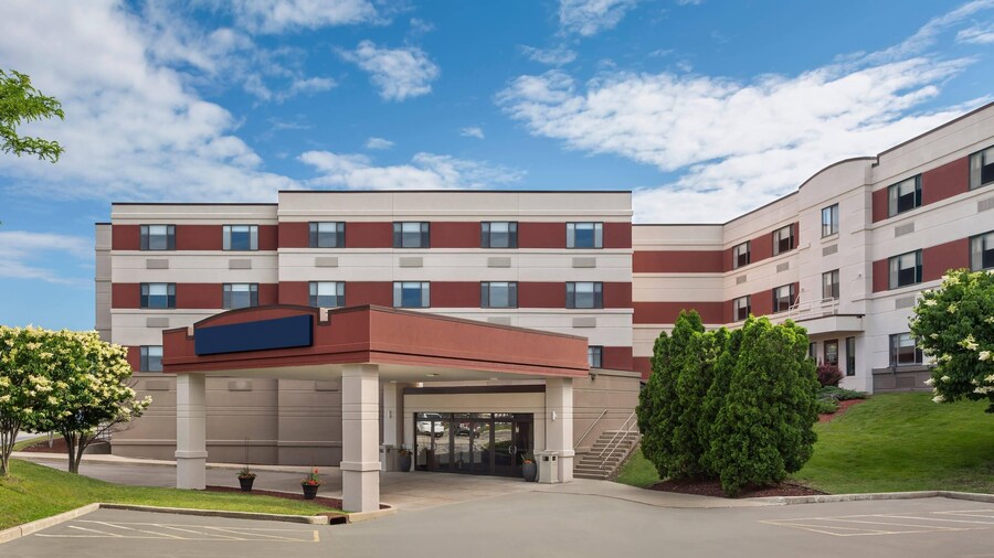 Royle Hotel Milwaukee Airport