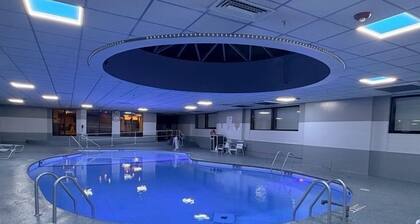 Royle Hotel Milwaukee Airport