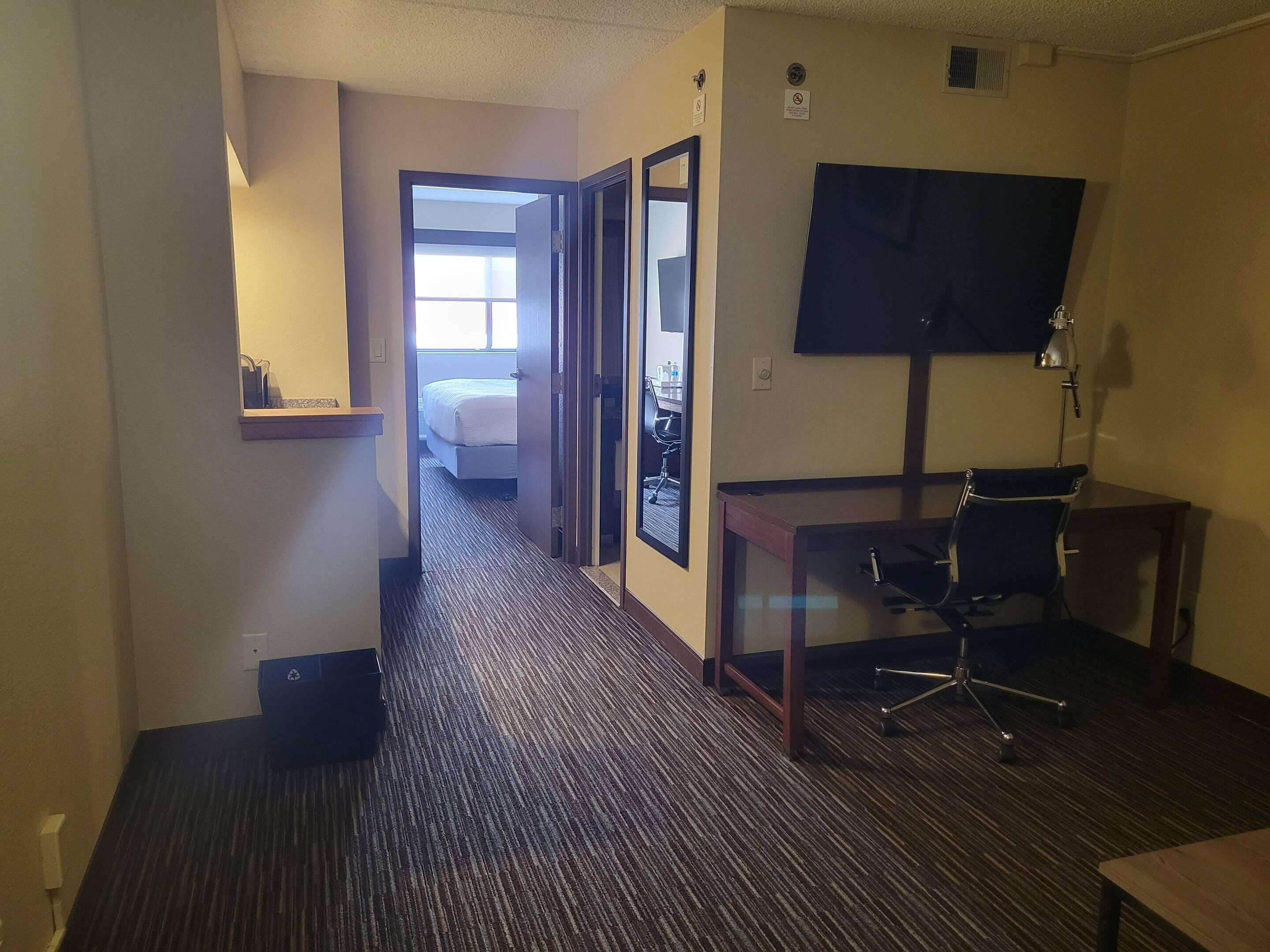 Suite, 1 King Bed with Sofa bed, Non Smoking | Premium bedding, iron/ironing board, free WiFi, bed sheets