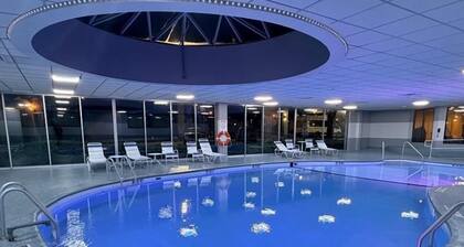 Royle Hotel Milwaukee Airport