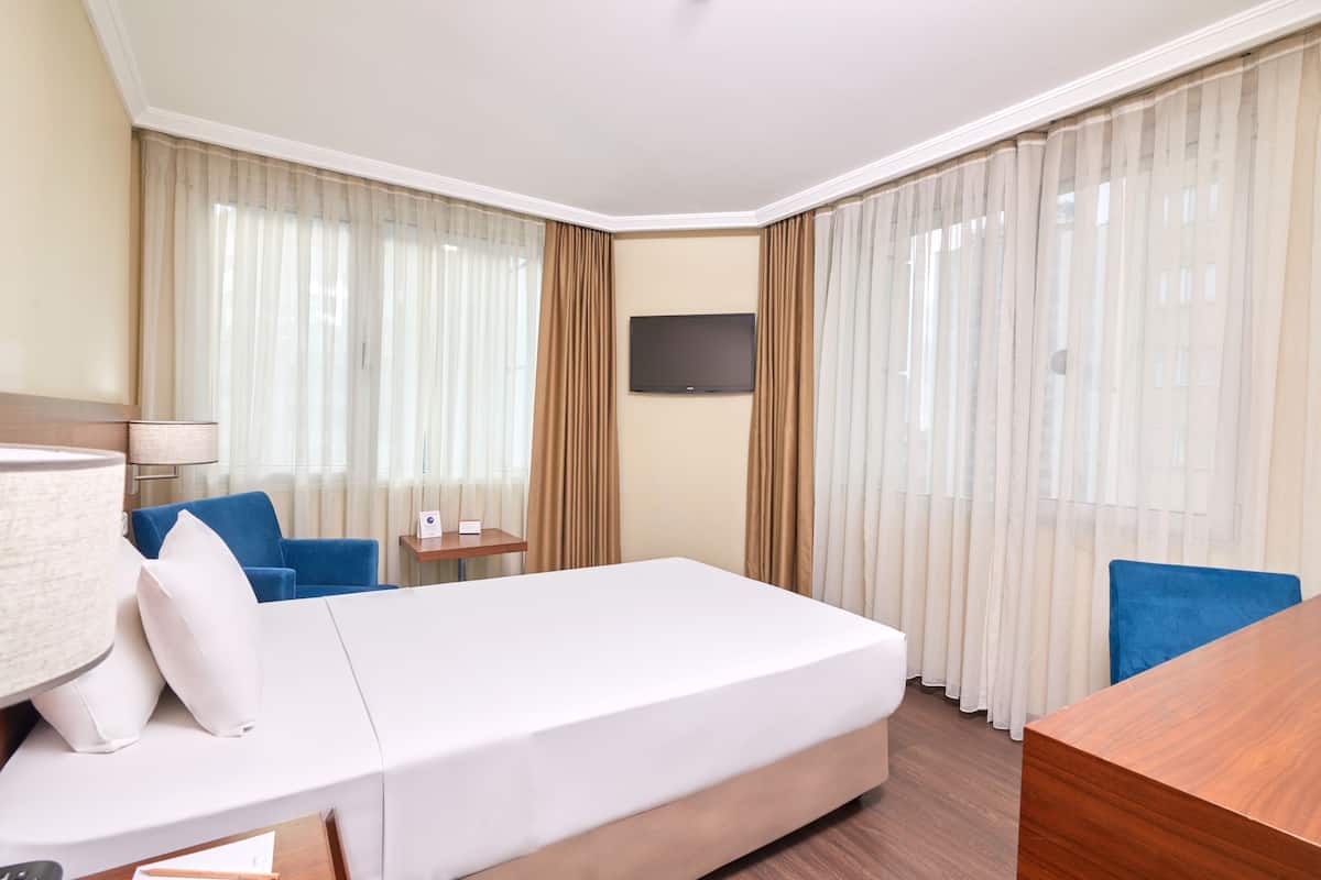 Superior Single Room - Free SPA Access | 1 bedroom, premium bedding, in-room safe, desk