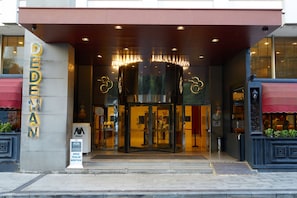 Entrée de l’hébergement