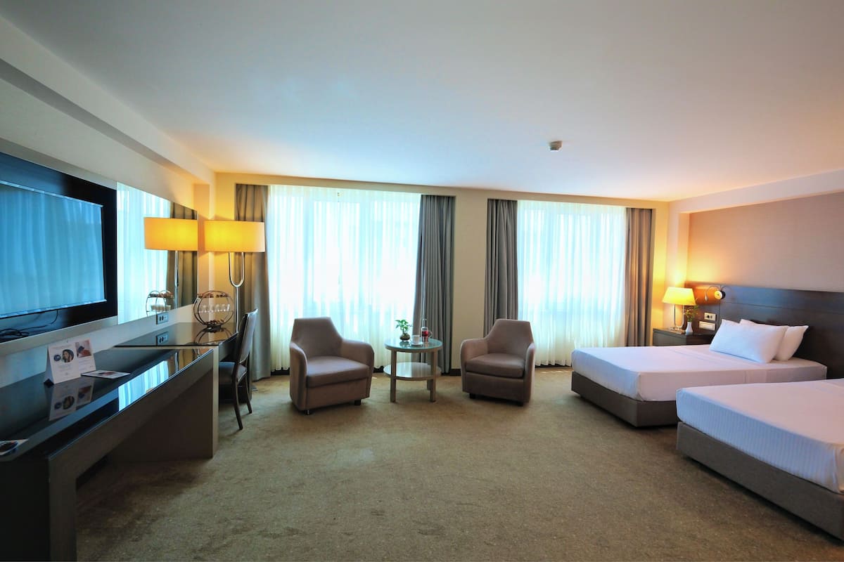 Grand Deluxe Twin Room - Free SPA Access | 1 dormitorio, ropa de cama de alta calidad, caja fuerte y escritorio