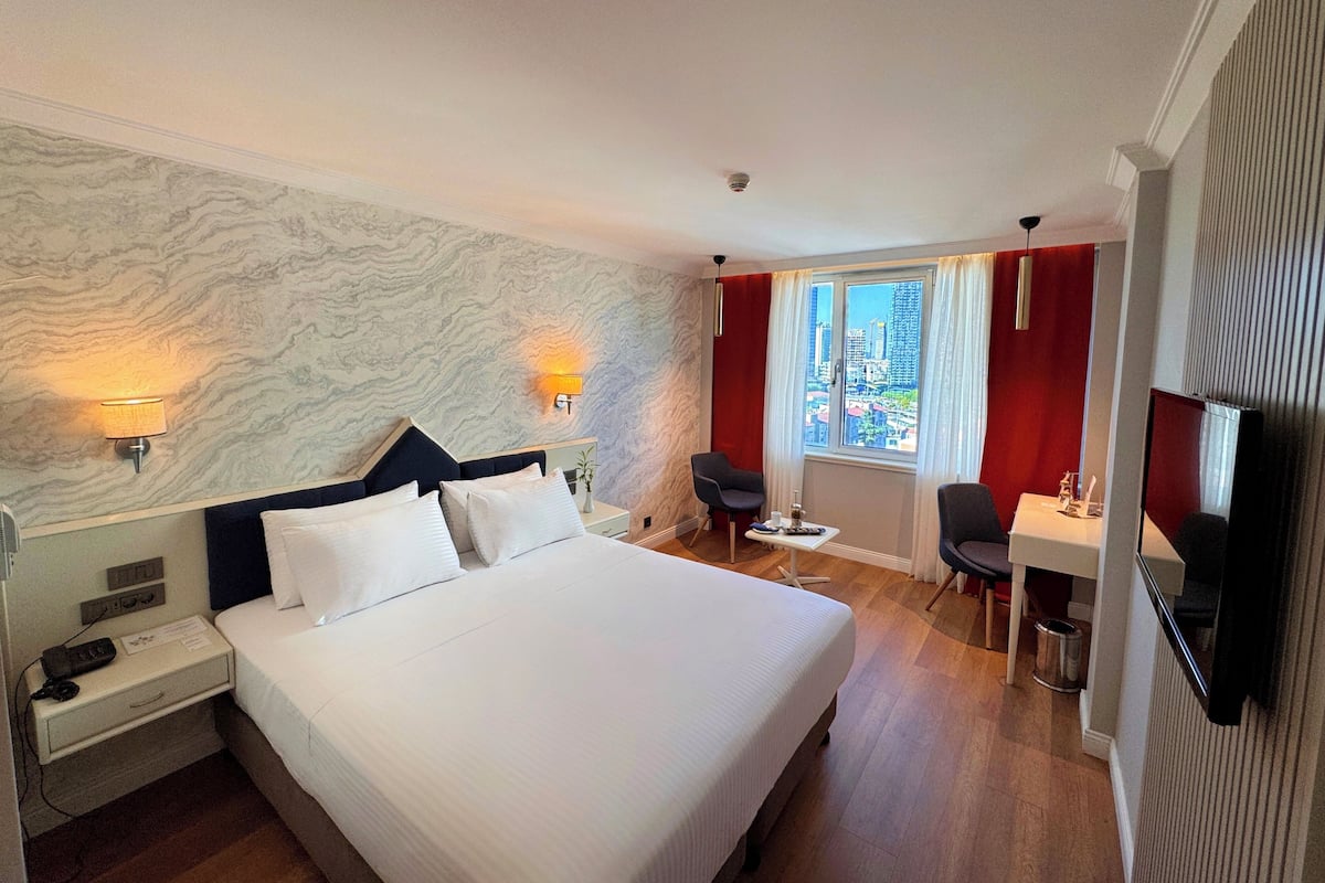Superior King Room - Free SPA Access | 1 bedroom, premium bedding, in-room safe, desk