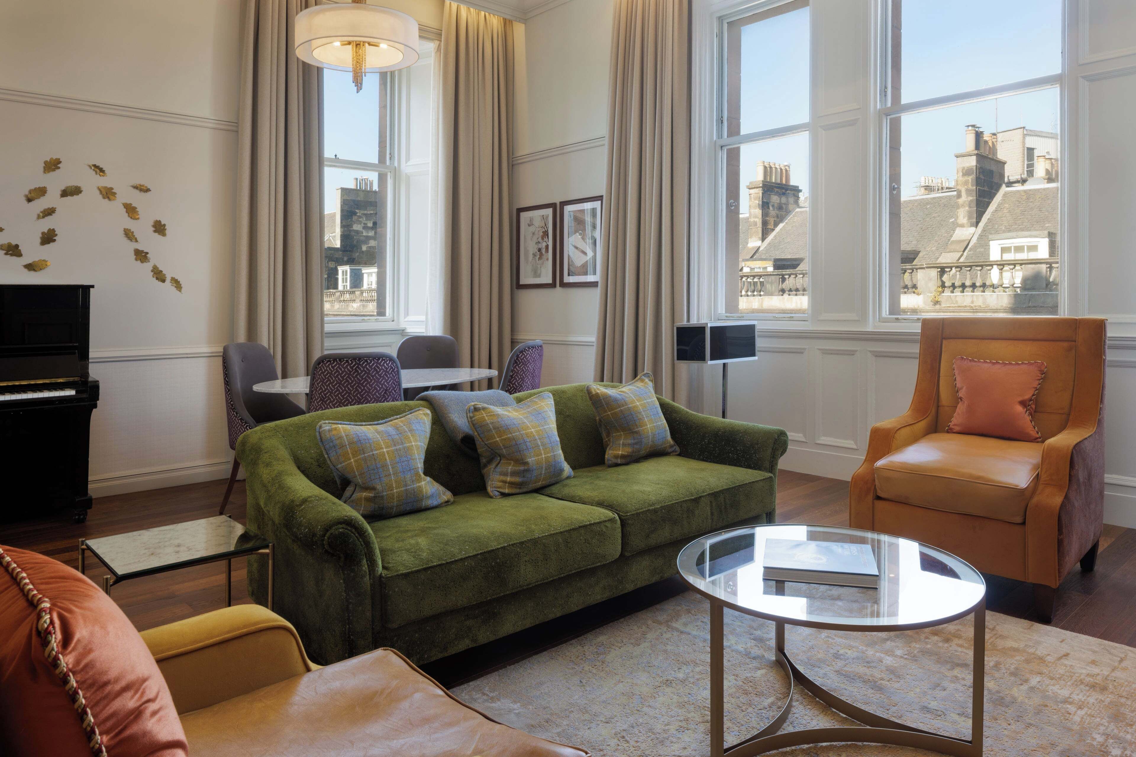 suite, 1 king bed (sir conan doyle) | living area | flat-screen tv