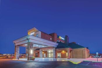 La Quinta Inn & Suites by Wyndham Philadelphia Airport