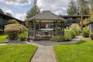 Área de parrillas y picnic