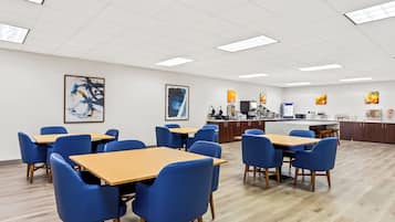 Free daily continental breakfast