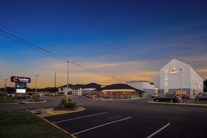 Exterior - Comfort Inn & Suites Prince George - Fort Lee (Prince George)