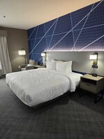 Habitación estándar, 1 cama de matrimonio, no fumadores | Ropa de cama hipoalergénica, caja fuerte, escritorio