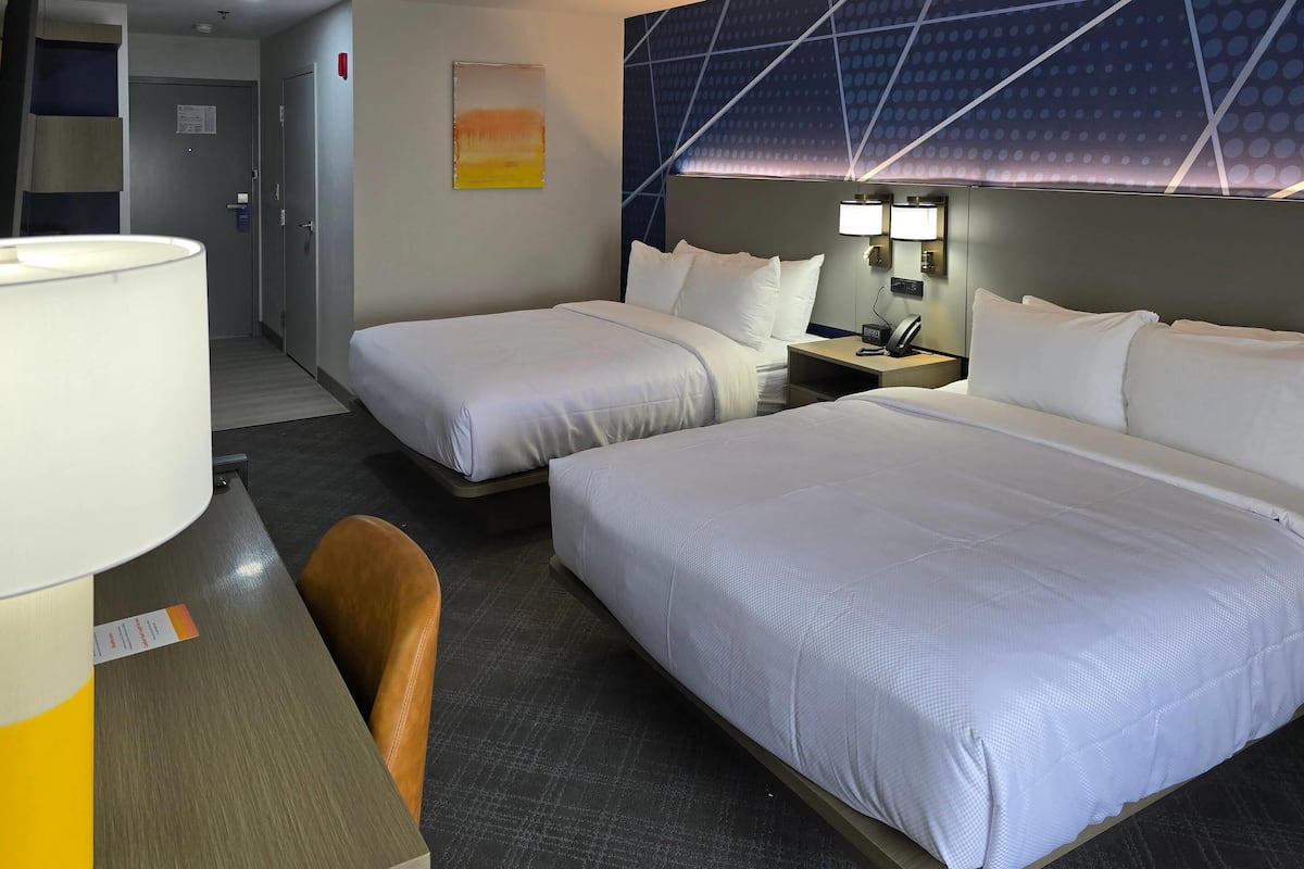 Standard Room, 2 Queen Beds, Non Smoking | Hypo-allergenic bedding, in-room safe, desk, laptop workspace