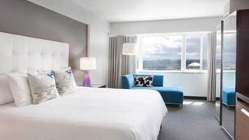 Premium bedding, in-room safe, individually furnished, desk