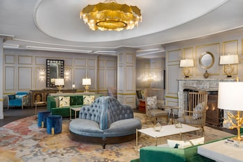 Lobby lounge at The Alexandrian Old Town Alexandria, Autograph Collection