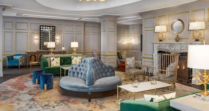 The Alexandrian Old Town Alexandria, Autograph Collection