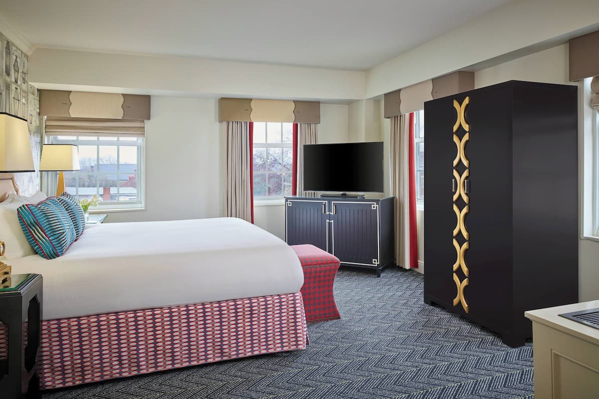 Signature Suite, 1 Bedroom | 1 bedroom, Frette Italian sheets, premium bedding, pillowtop beds