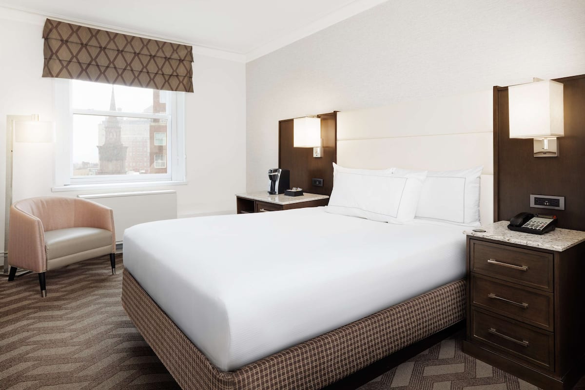 Quarto, 1 cama Queen | 1 quarto, roupas de cama antialérgicas, cofres nos quartos
