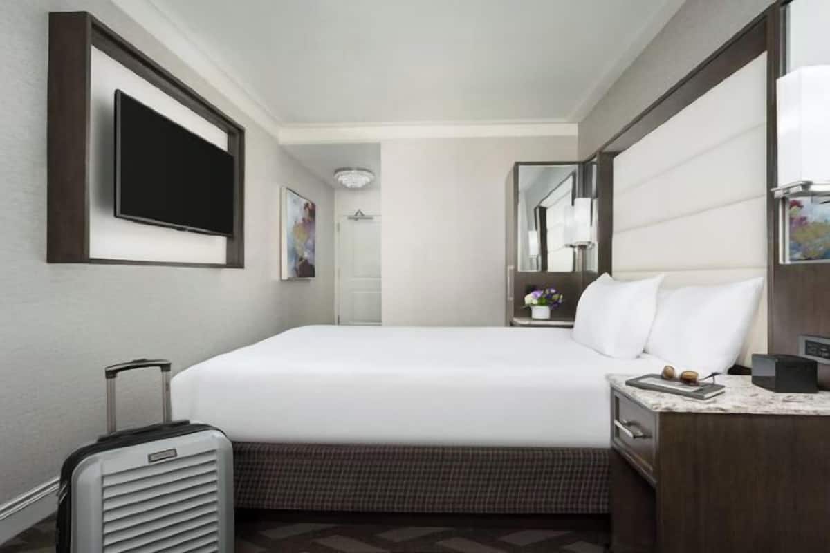 1 bedroom, hypo-allergenic bedding, in-room safe, individually decorated