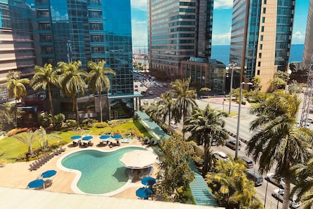 Outdoor pool, pool umbrellas