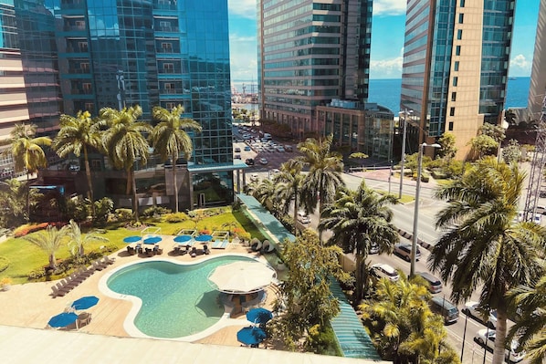 Outdoor pool, pool umbrellas
