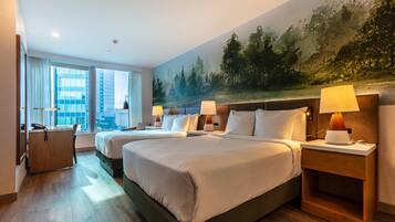 Hypo-allergenic bedding, in-room safe, desk, laptop workspace