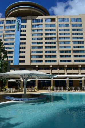 Outdoor pool, pool umbrellas