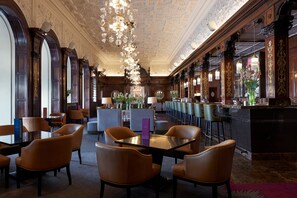 Bar (in der Unterkunft)