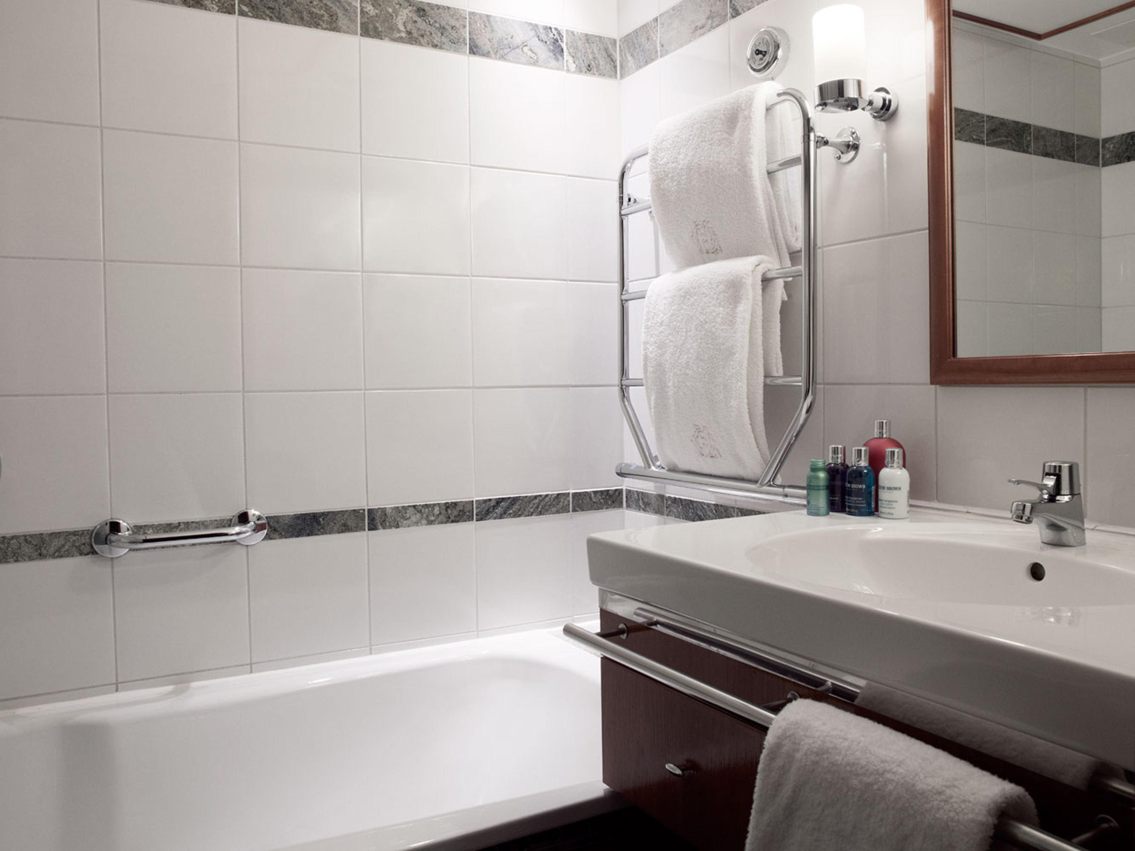 single room (facing side street or courtyard) | bathroom | rainfall showerhead, designer toiletries, hair dryer, bathrobes