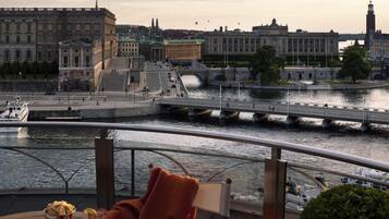 Presidential Suite, Harbour View (Princess Lilian) | Balcony view