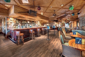 Serves dinner and happy hour