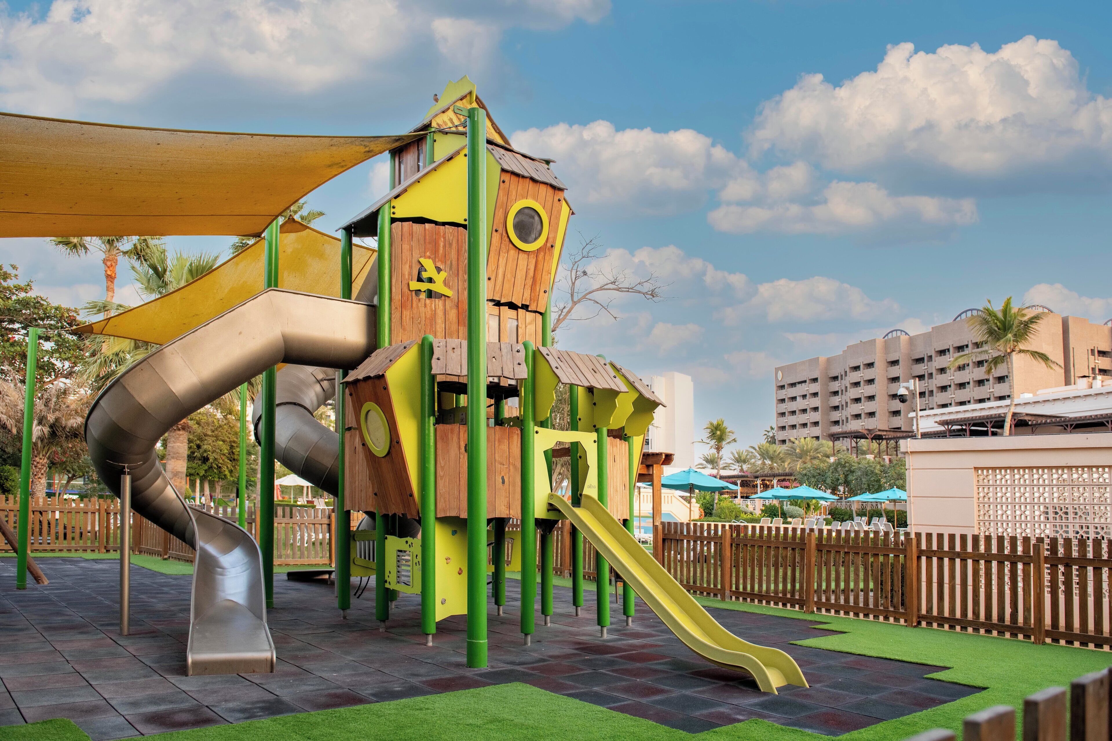 children’s play area – outdoor