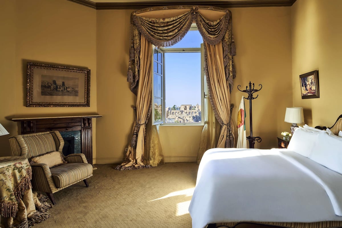 Suite, 1 trÚs grand lit | 1 chambre, literie de qualité supérieure, surmatelas, minibar