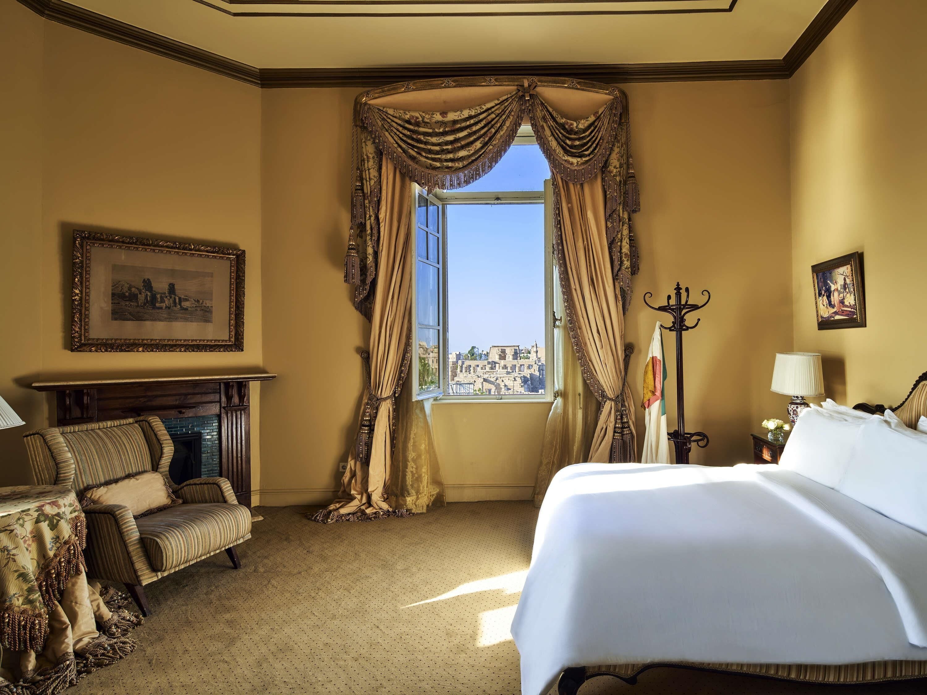 Premium bedding, pillow-top beds, minibar, in-room safe