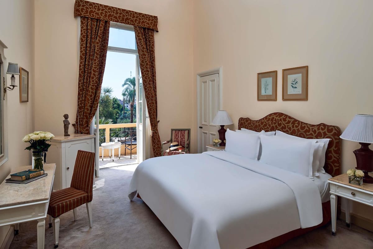 Premium bedding, pillowtop beds, minibar, in-room safe