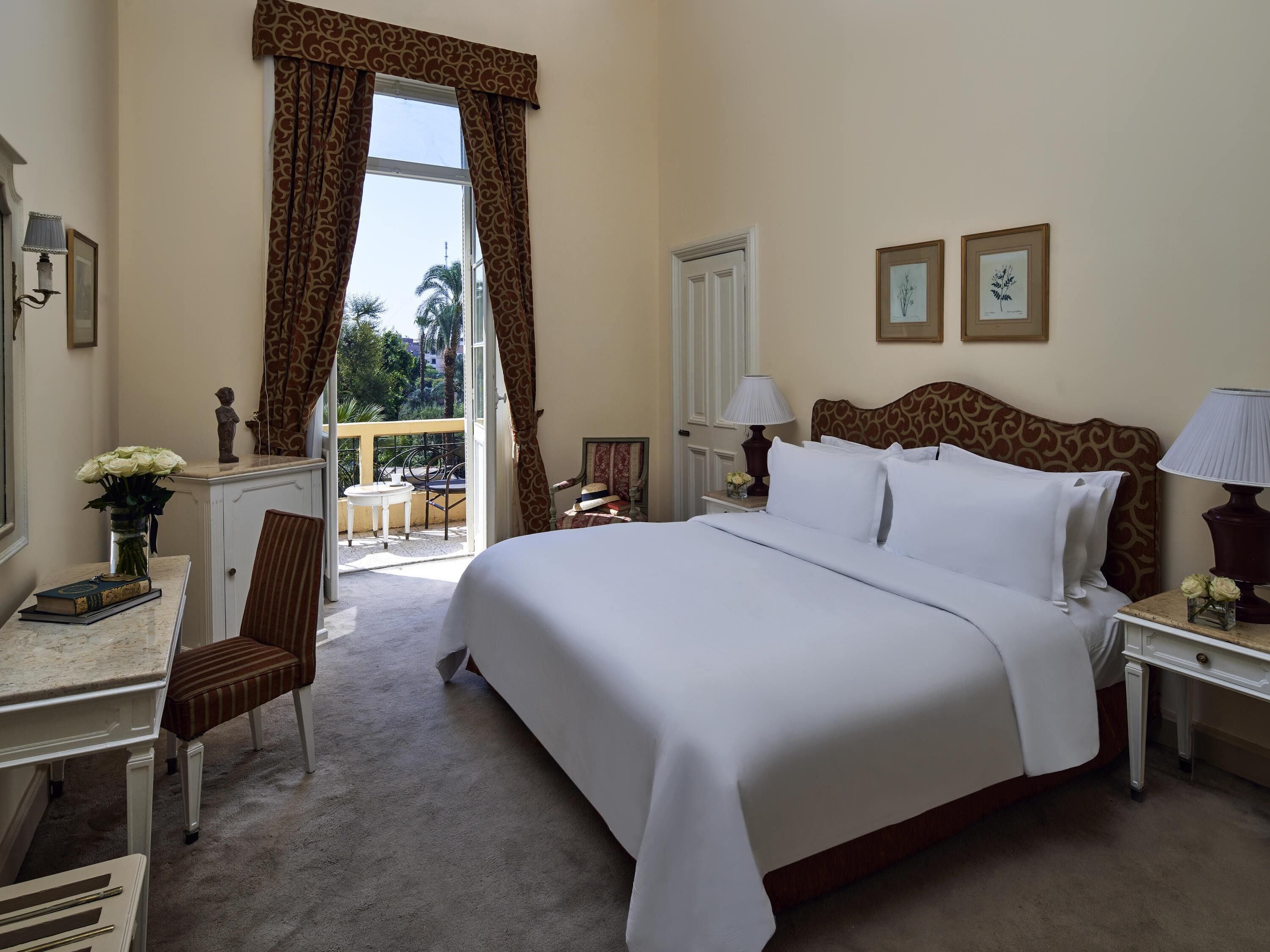 Literie de qualité supérieure, surmatelas, minibar