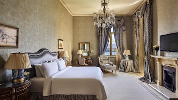 Suite, 1 King Bed, Balcony, River View (Imperial-Extra living room-Extra bedr)