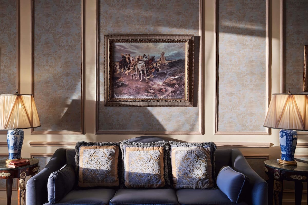 Suite, 1 très grand lit, balcon | 1 chambre, literie de qualité supérieure, surmatelas, minibar