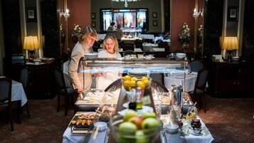 Daily buffet breakfast (EUR 20 per person)
