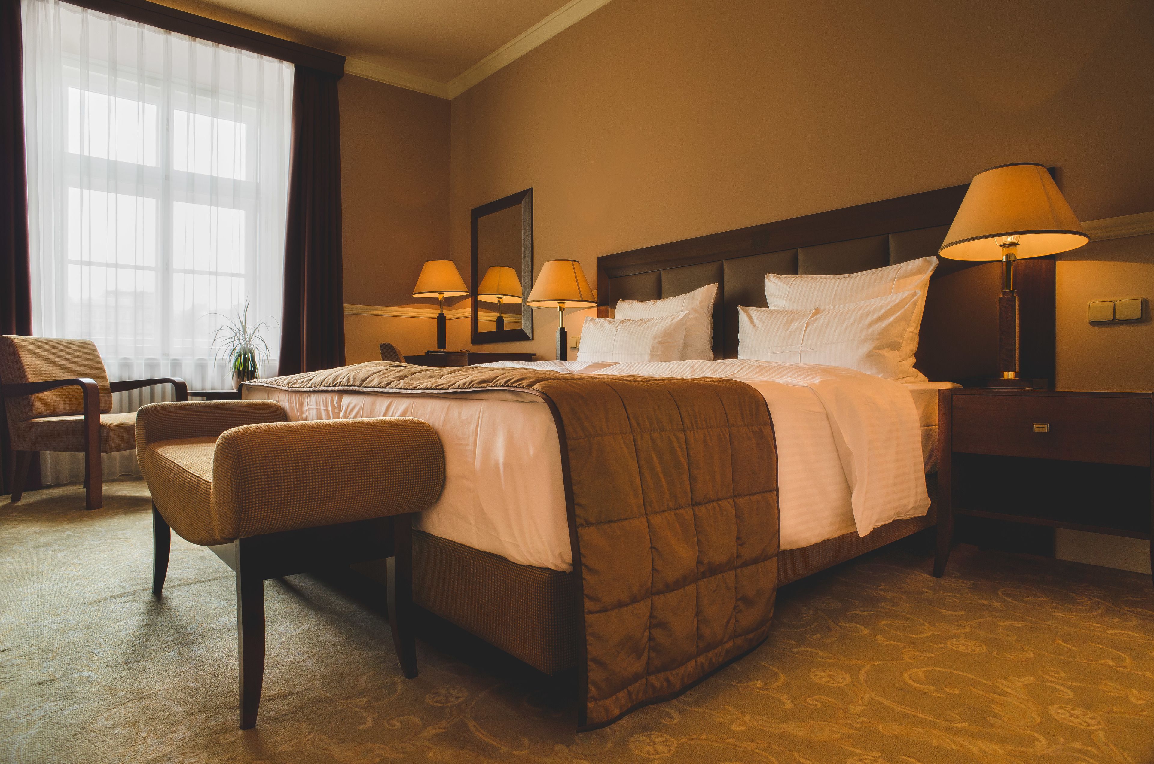 hypo-allergenic bedding, minibar, in-room safe, desk