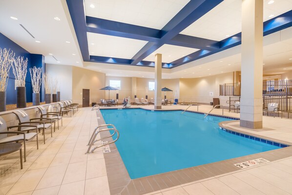 Indoor pool - Holiday Inn Terre Haute by IHG (Terre Haute)