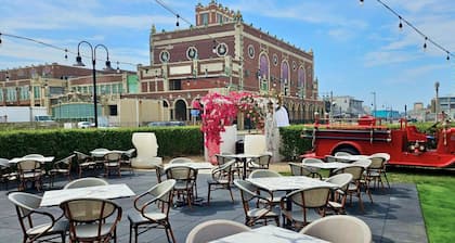 Berkeley Oceanfront Hotel