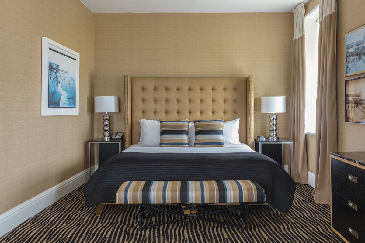 Premium bedding, down comforters, in-room safe, individually furnished