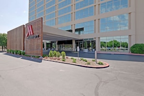 Exterior - Marriott Tulsa Hotel Southern Hills (Tulsa)