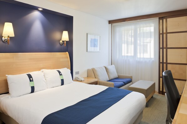Premium Room | In-room safe, desk, iron/ironing board, free cots/infant beds
