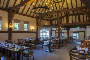 Café da manhã e jantar