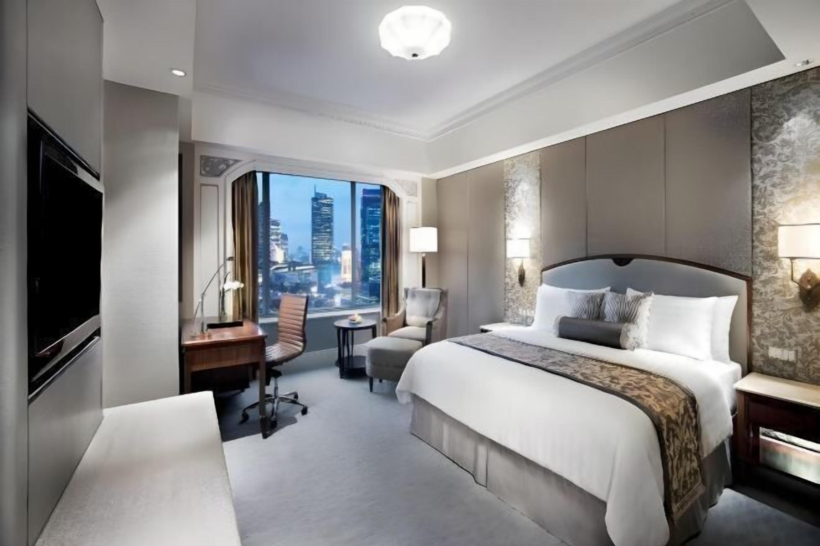 Premium bedding, down comforters, pillowtop beds, minibar