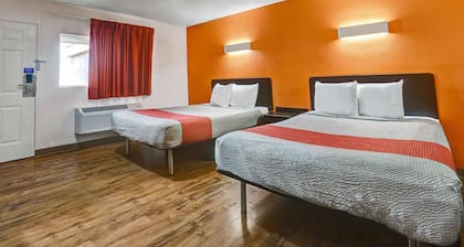 Motel 6 Clovis, NM