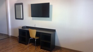 Television - Motel 6 Clovis, NM (Clovis)