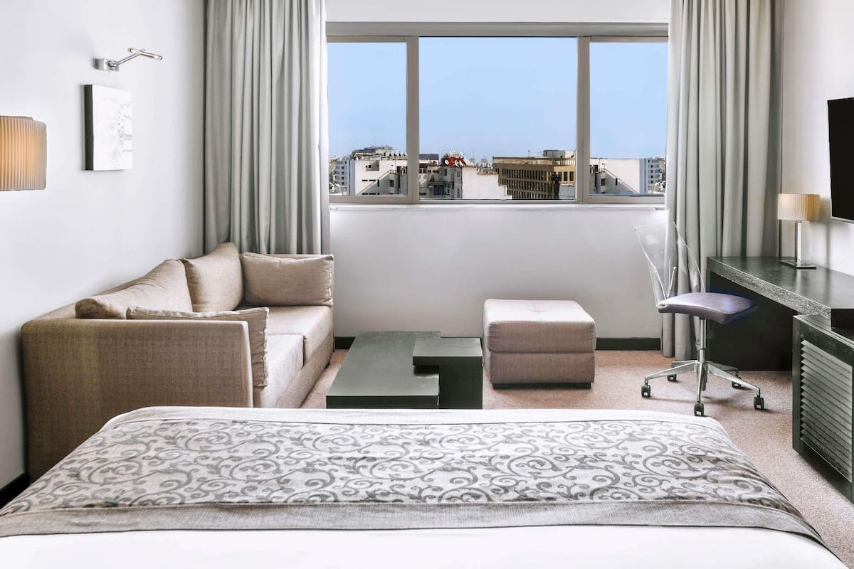 Ropa de cama de alta calidad, edredón y minibar