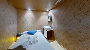 Sauna seca, banho turco/hammam, tratamentos corporais, bandagem corporal
